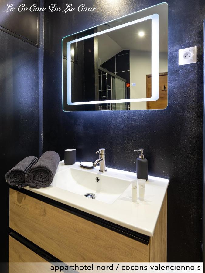 Le Cocon De La Cour Apartment Valenciennes Luaran gambar